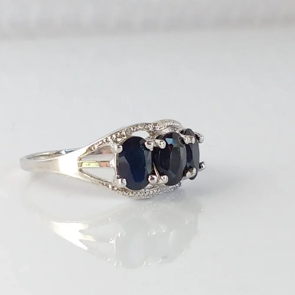 Midnight Blue Sapphire 2 Carats tw Ring Size 7